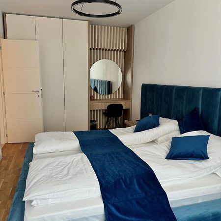 Luxury Blue Apartment Яссы Экстерьер фото