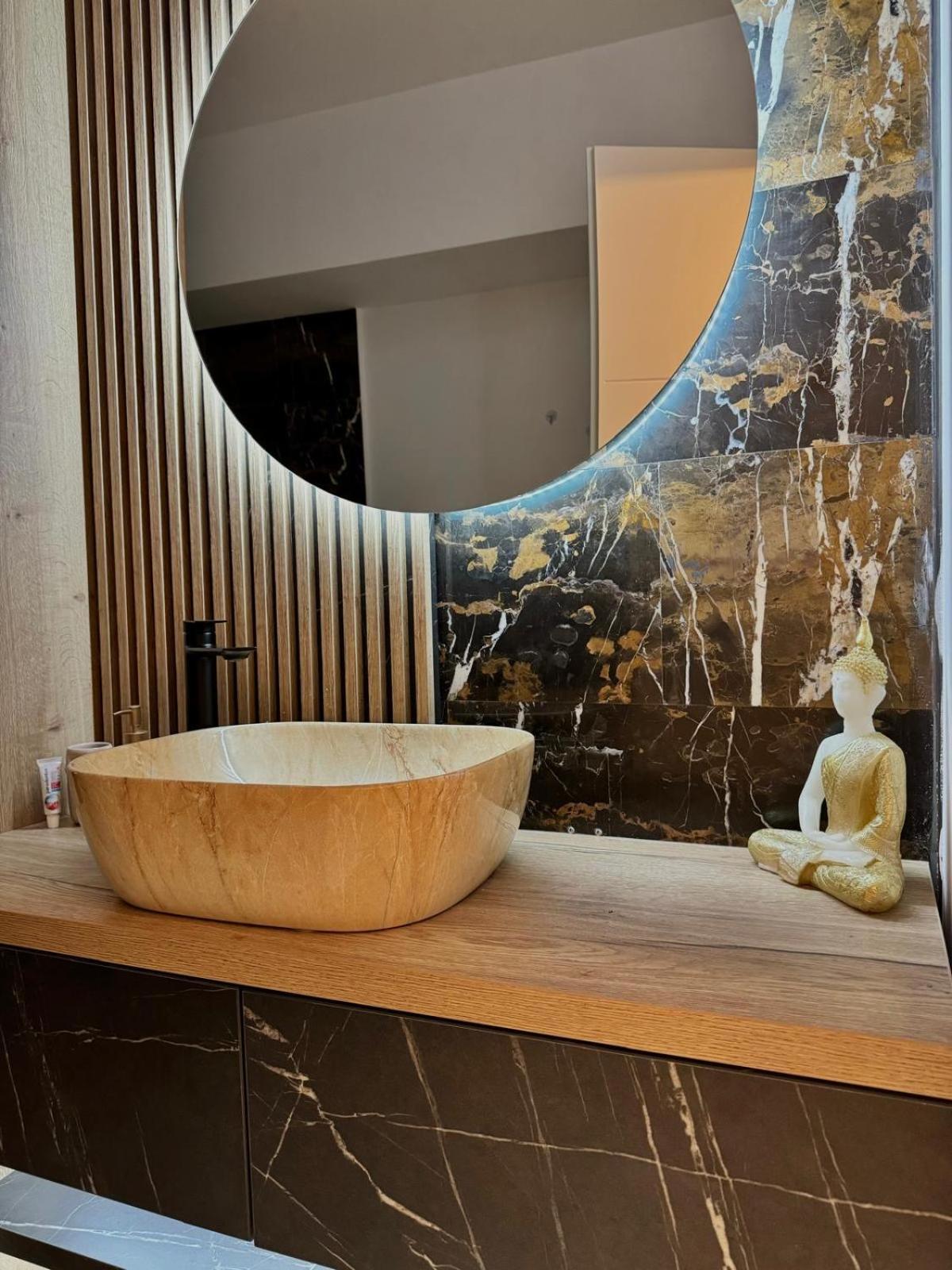 Luxury Blue Apartment Яссы Экстерьер фото